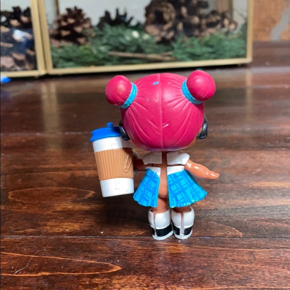 LOL surprise doll TEACHER’S PET - Picture 2 of 3